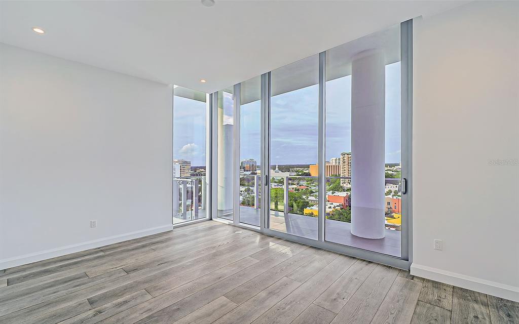 605 S Gulfstream Ave, #10N