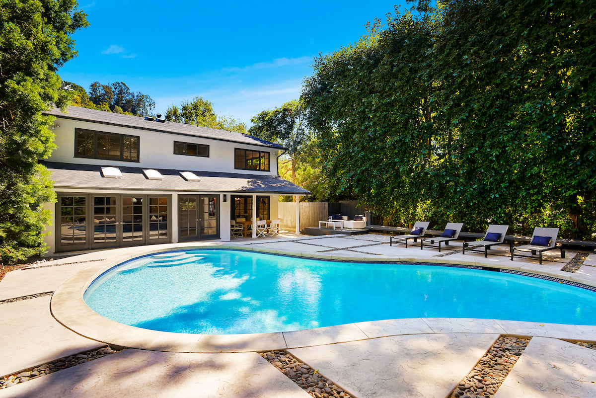 1449 Benedict Canyon Drive