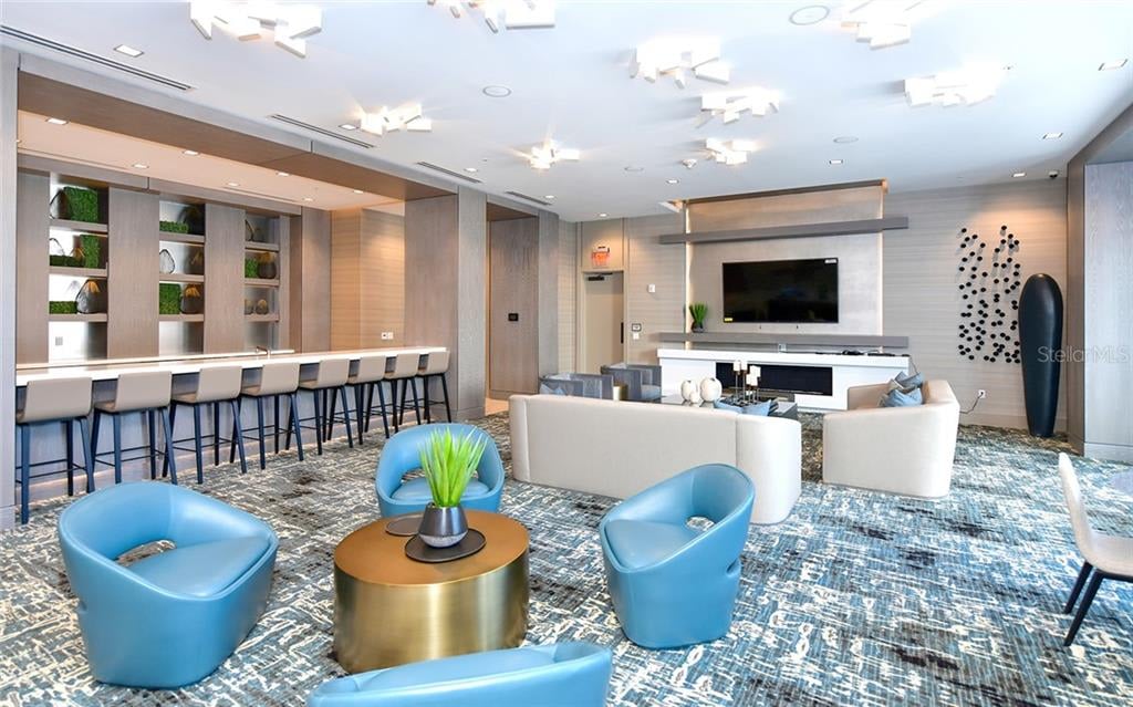 111 S Pineapple Ave #821