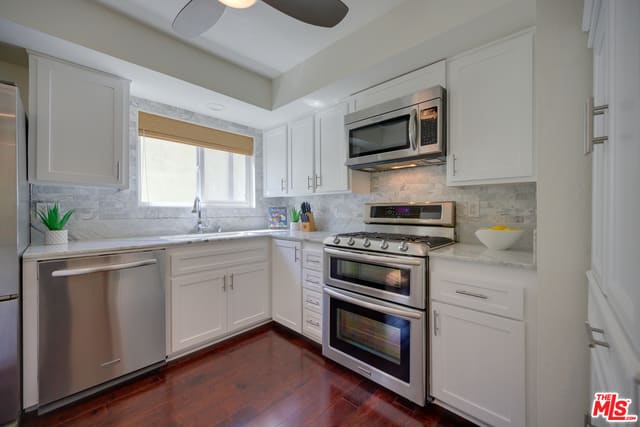 27 Ironsides Street, Unit A  Marina del Rey, CA 90292