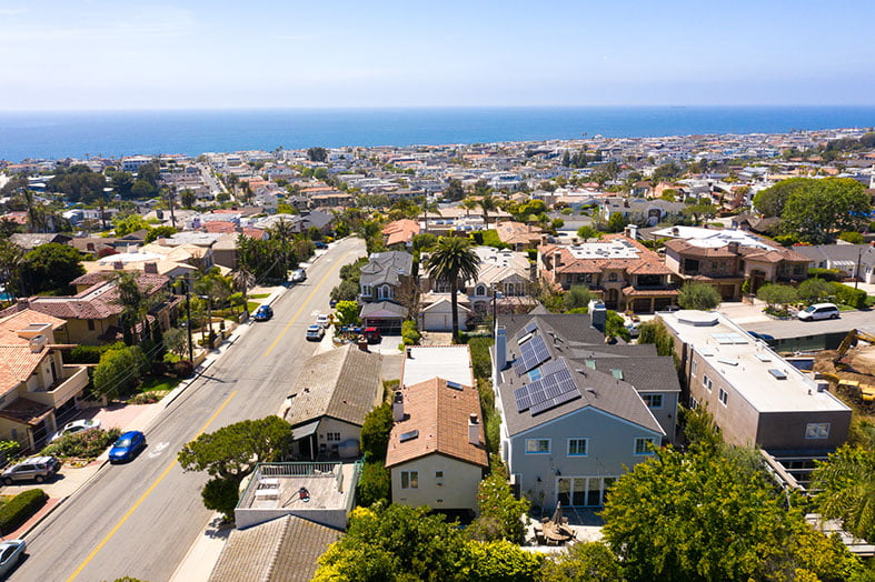 Beautiful Oceanview Hill Section Family Home