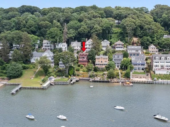 Relocating to Long Island: Your Complete Moving Checklist & North Shore Real Estate Guide