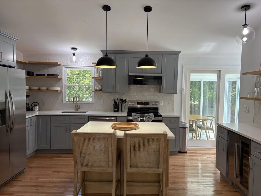 12 Bellevue Ave