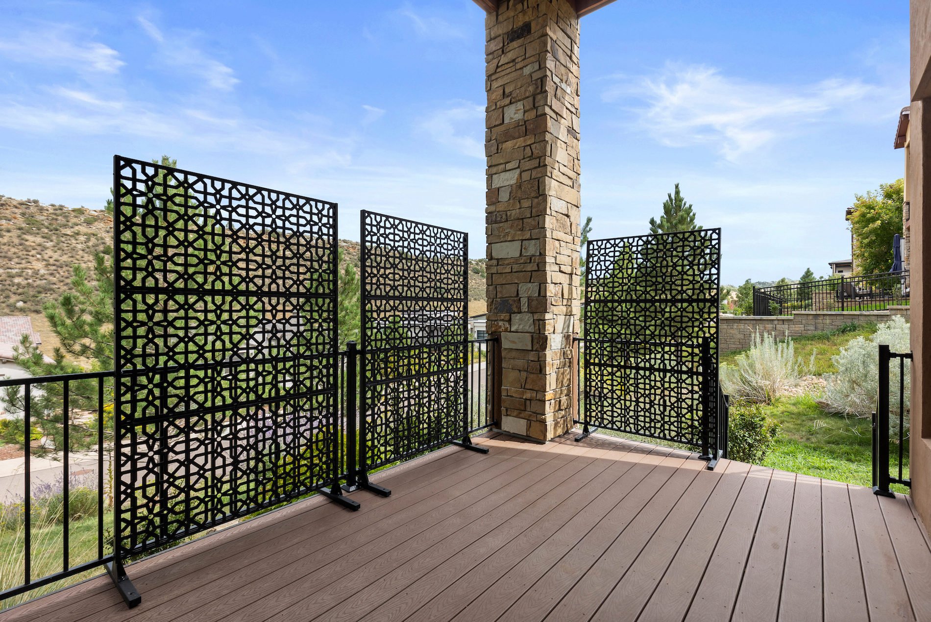 8122 Raphael Lane