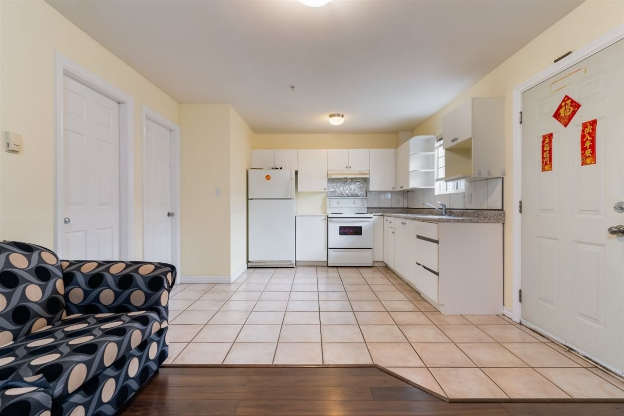 2821 Victoria Dr