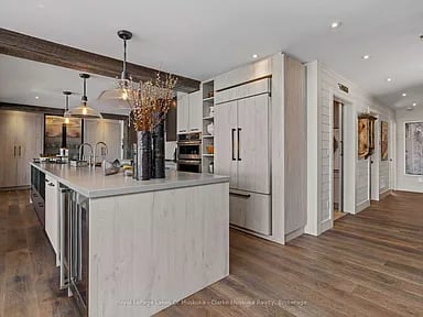 305 Wapaska Cres