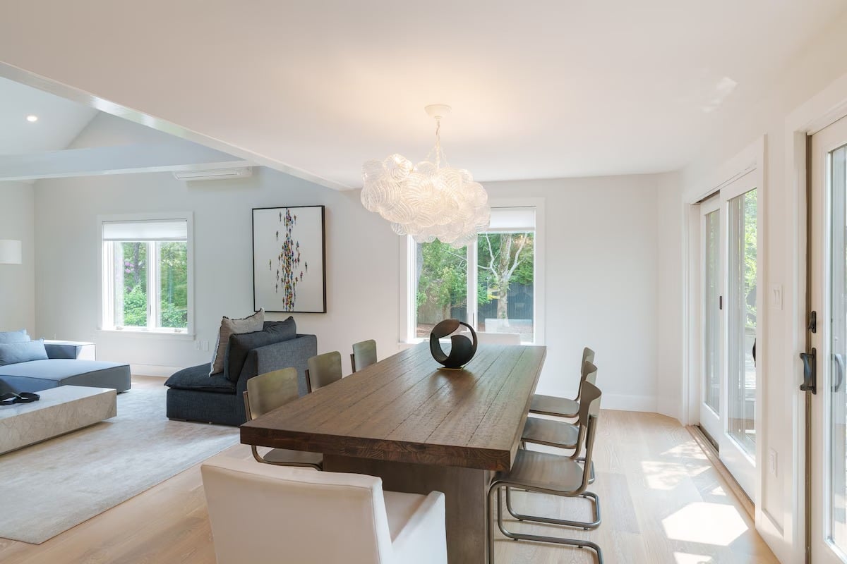 Edgartown Designer Retreat With Pool & Hot Tub