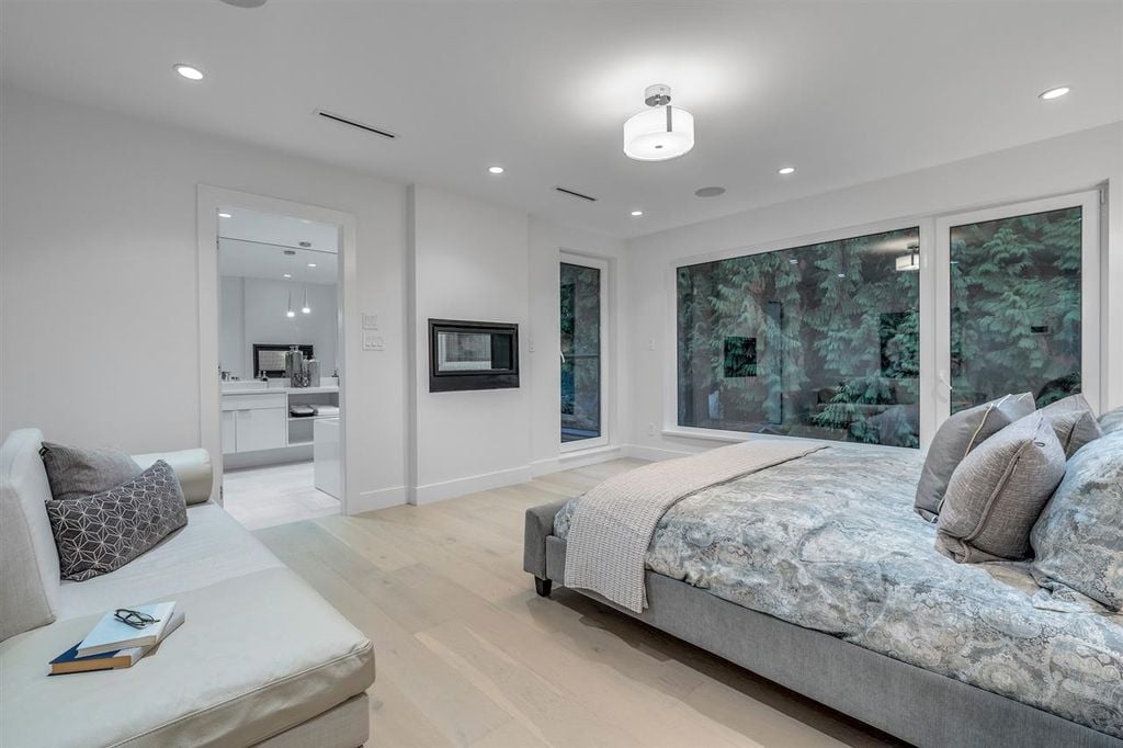 1415 Woods Dr