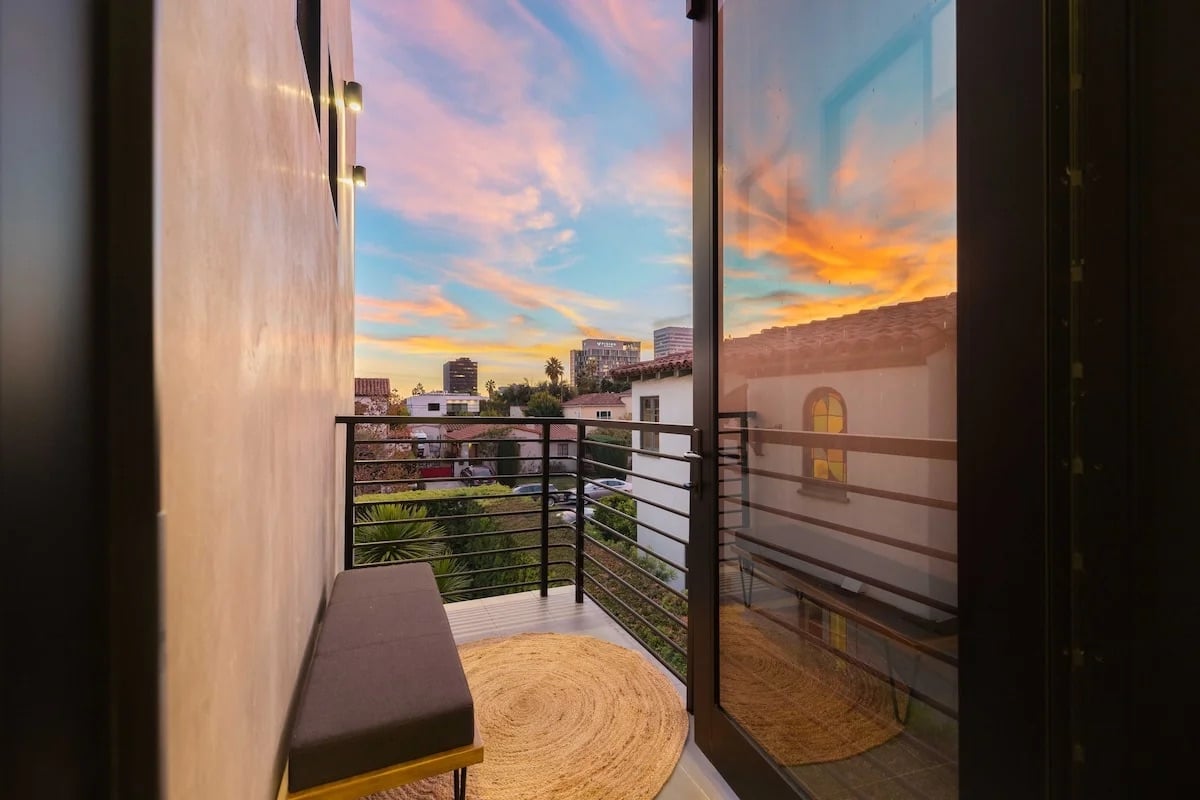 Modern 5BR Home w/Pool – Walk to The Grove & LACMA