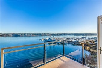 400 Washington Avenue #404