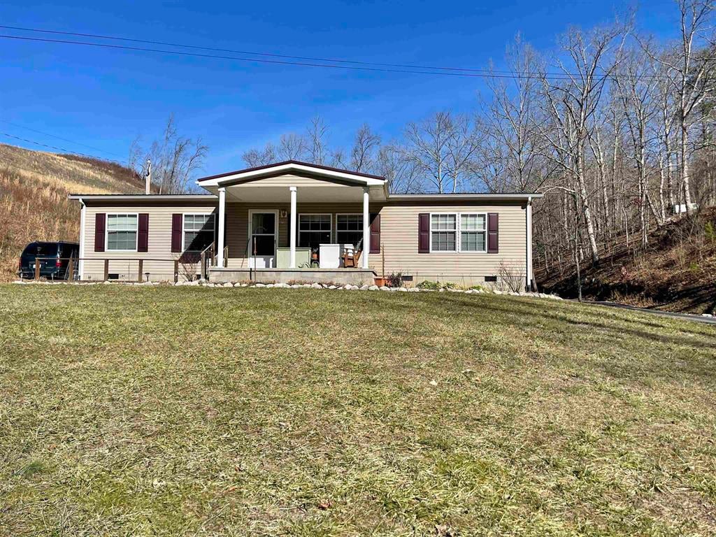 273 Wolf Creek Grayson, KY