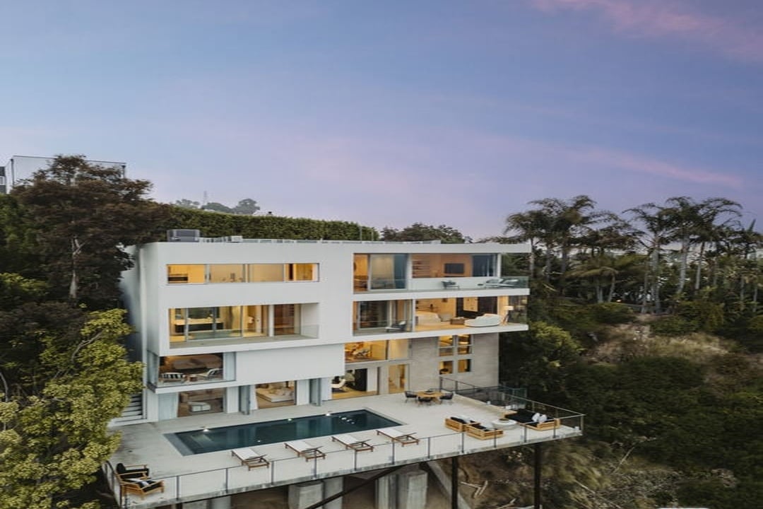 Nova Estate, Sunset Plaza Dr, 90069