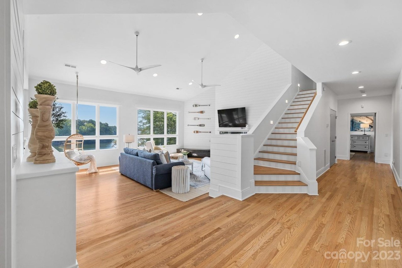 140 Freeman Hill None