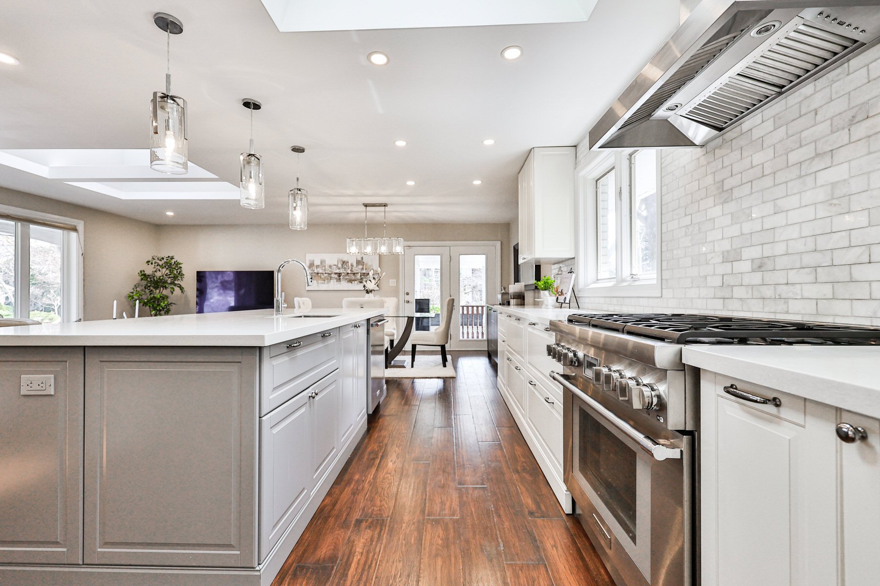 1276 Greenoaks Drive