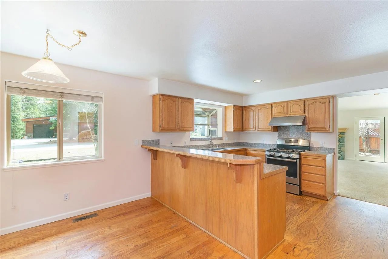 10611 Torrey Pine Rd