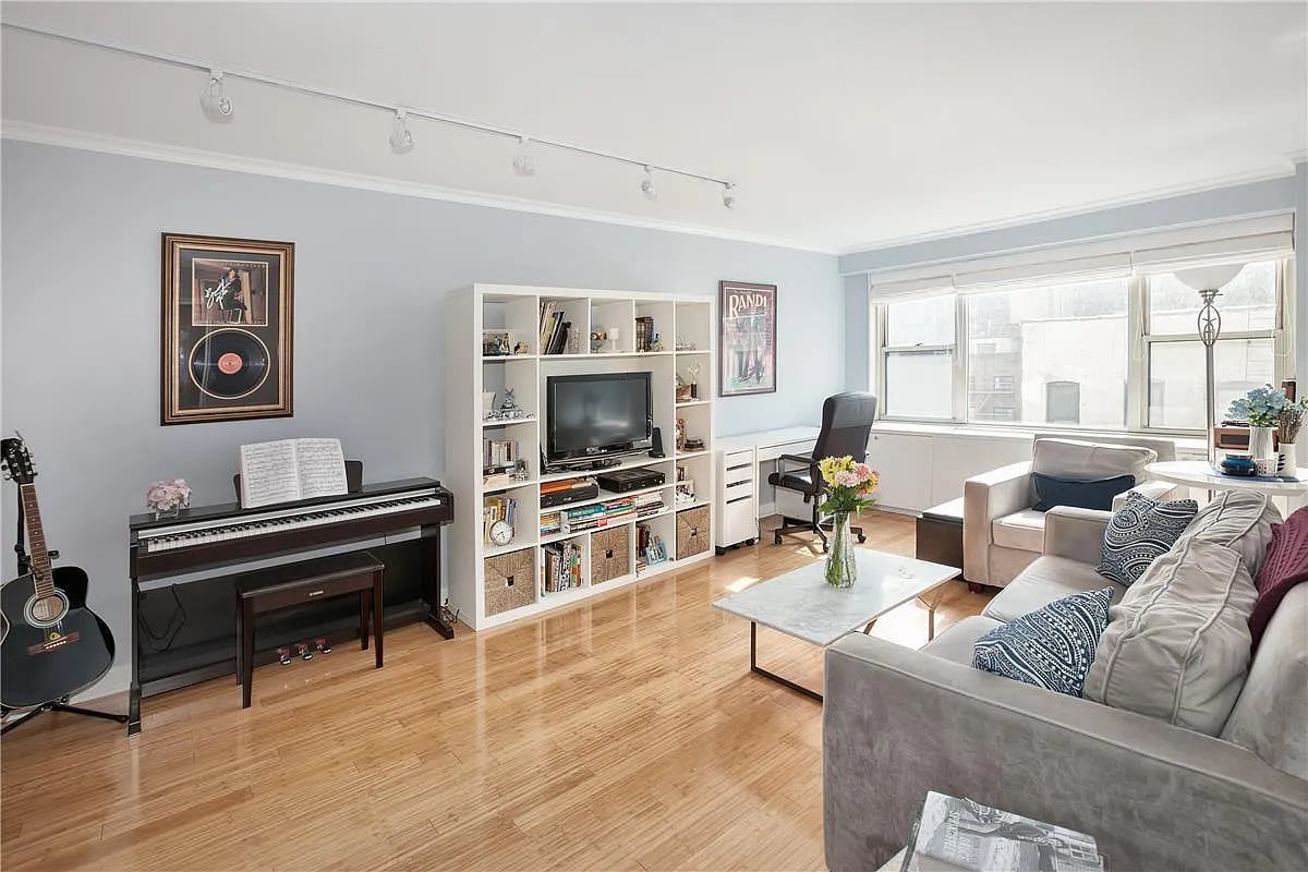 420 East 72nd Street, #8-F