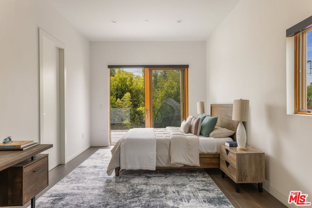 Aurelian Pavilion, W Sunset Blvd, 90049