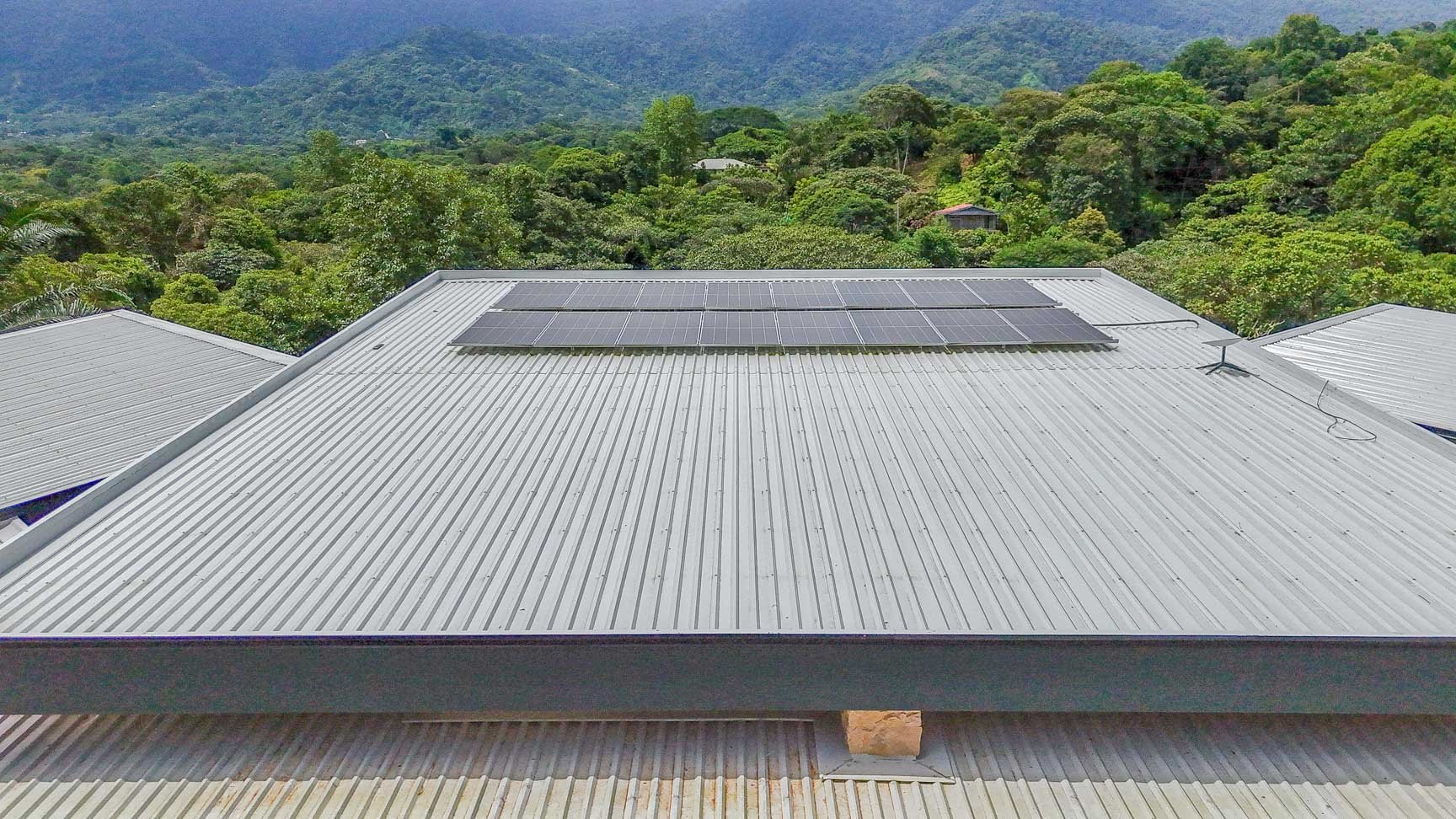 Ojochal Modern Jungle Home with Infinity Pool & Mountain Views