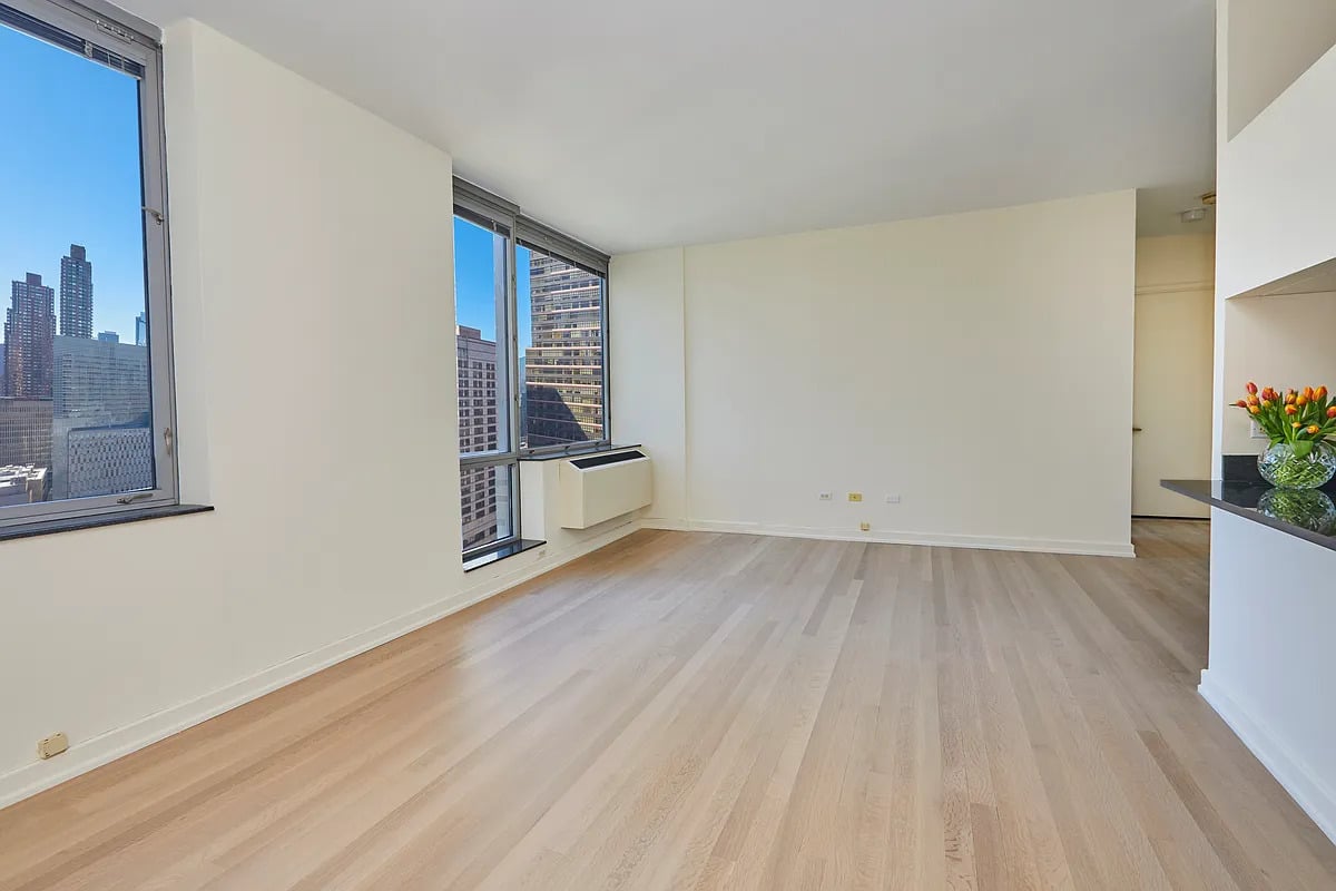 1965 Broadway #29F
