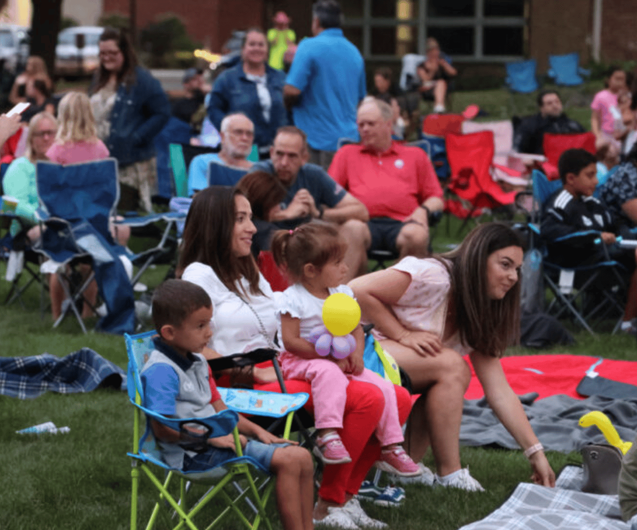 Party On The Green in Northbrook