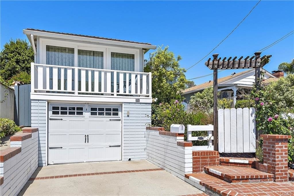 For Rent 1016 Catalina, Laguna Beach $15,000