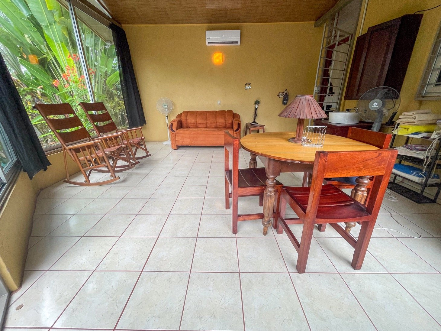 Cozy Colonial Home with Lush Gardens and Prime Commercial Prospects