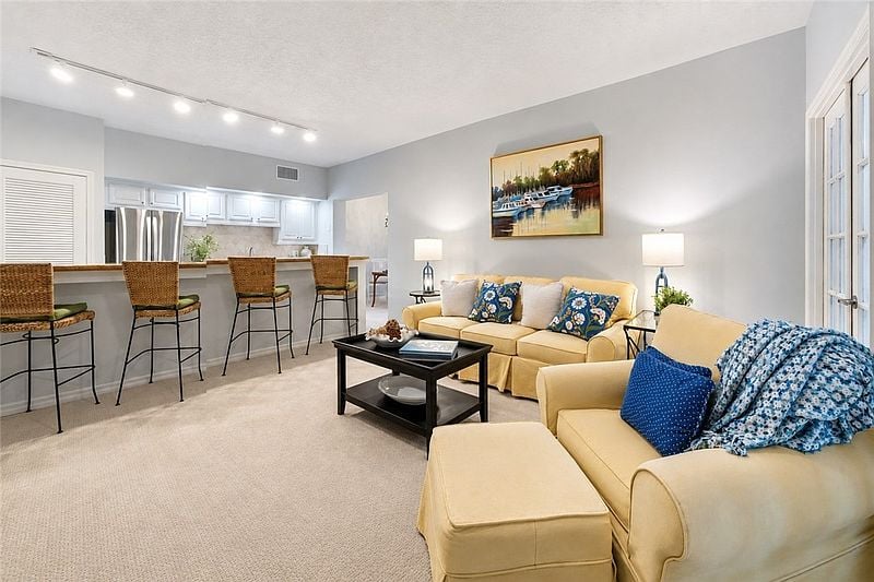 1195 Winding Oaks Cir E APT 303
