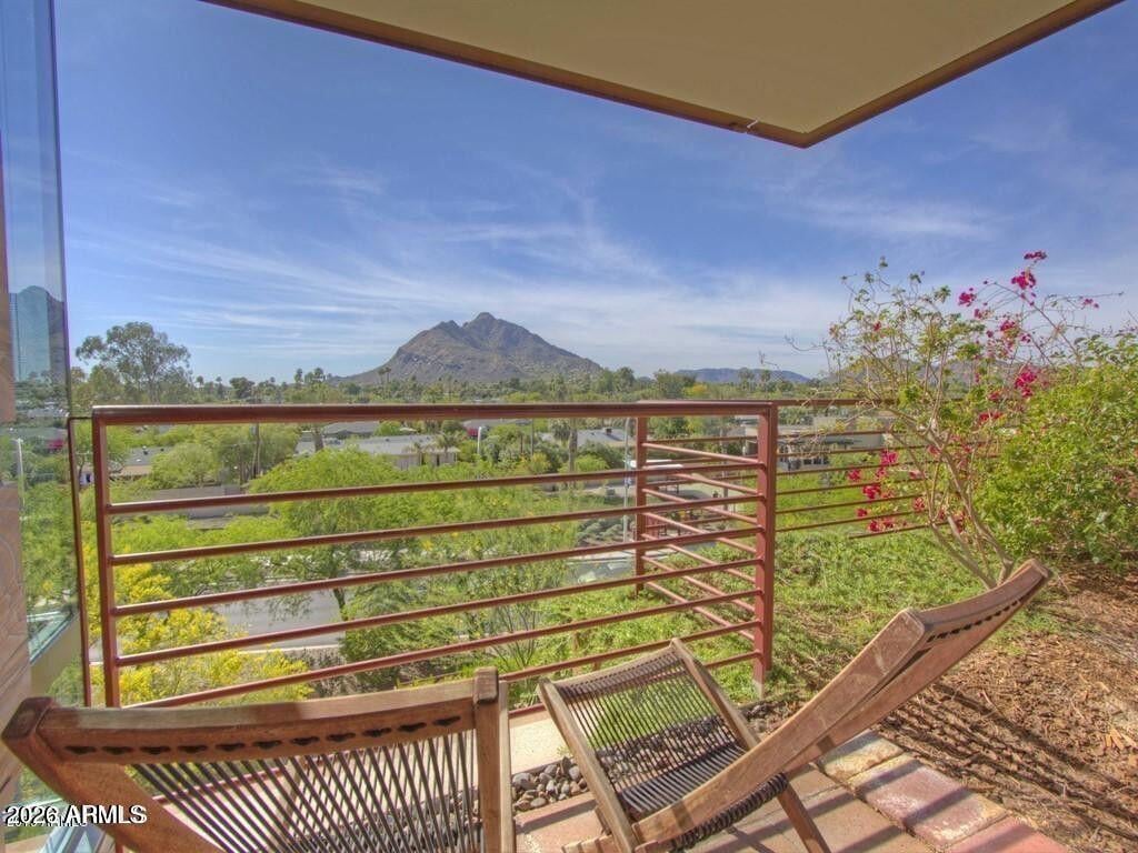 7117 E Rancho Vista Dr, #5001