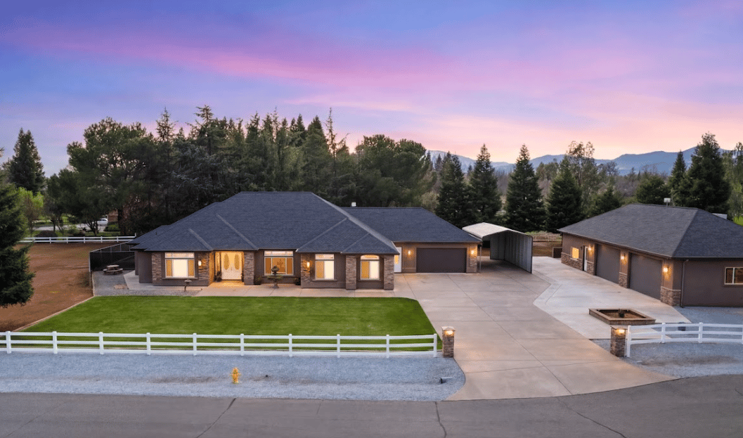 12600 Autumn Oaks Ln