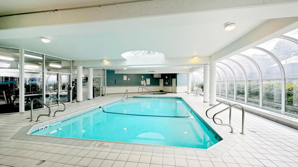 1045 Quayside Dr, #1001
