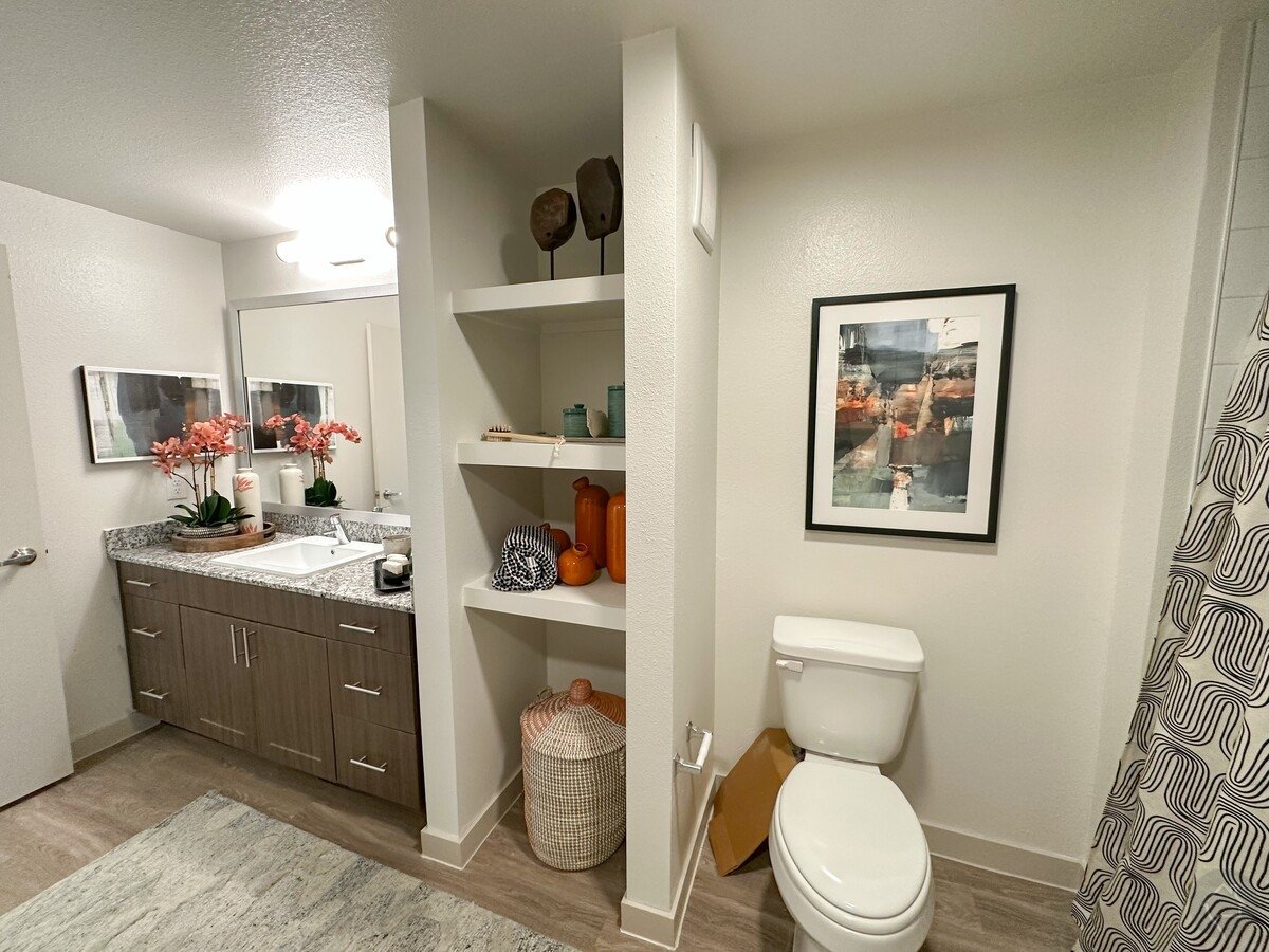 1 month free in an amazing 1/1 apartment home in Round Rock!