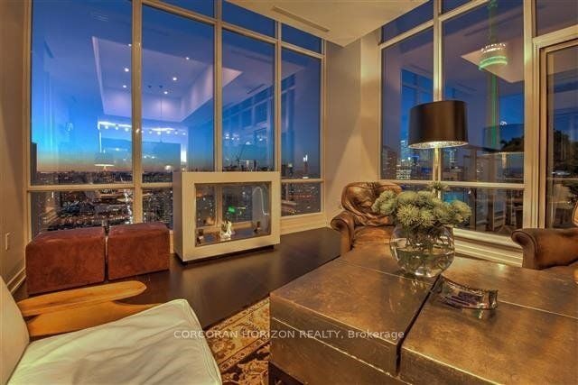 CITYPLACE PENTHOUSE 