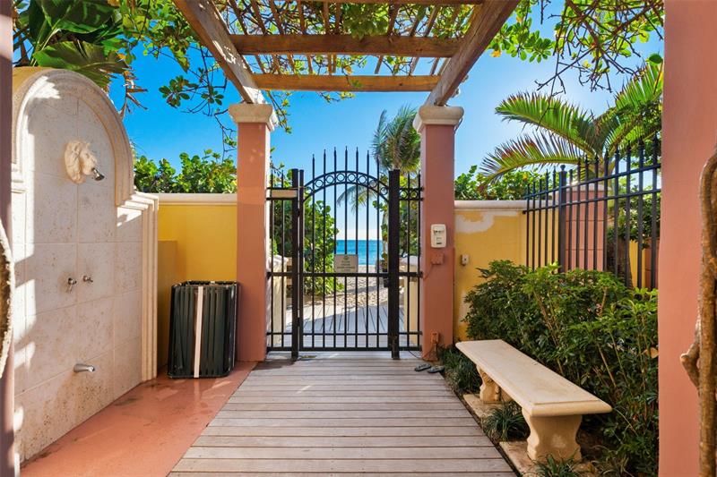 2100 N Ocean Blvd: Unit 18D