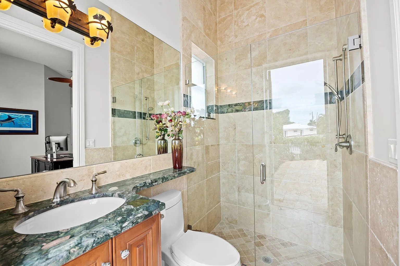 1261 NE 27th Wy