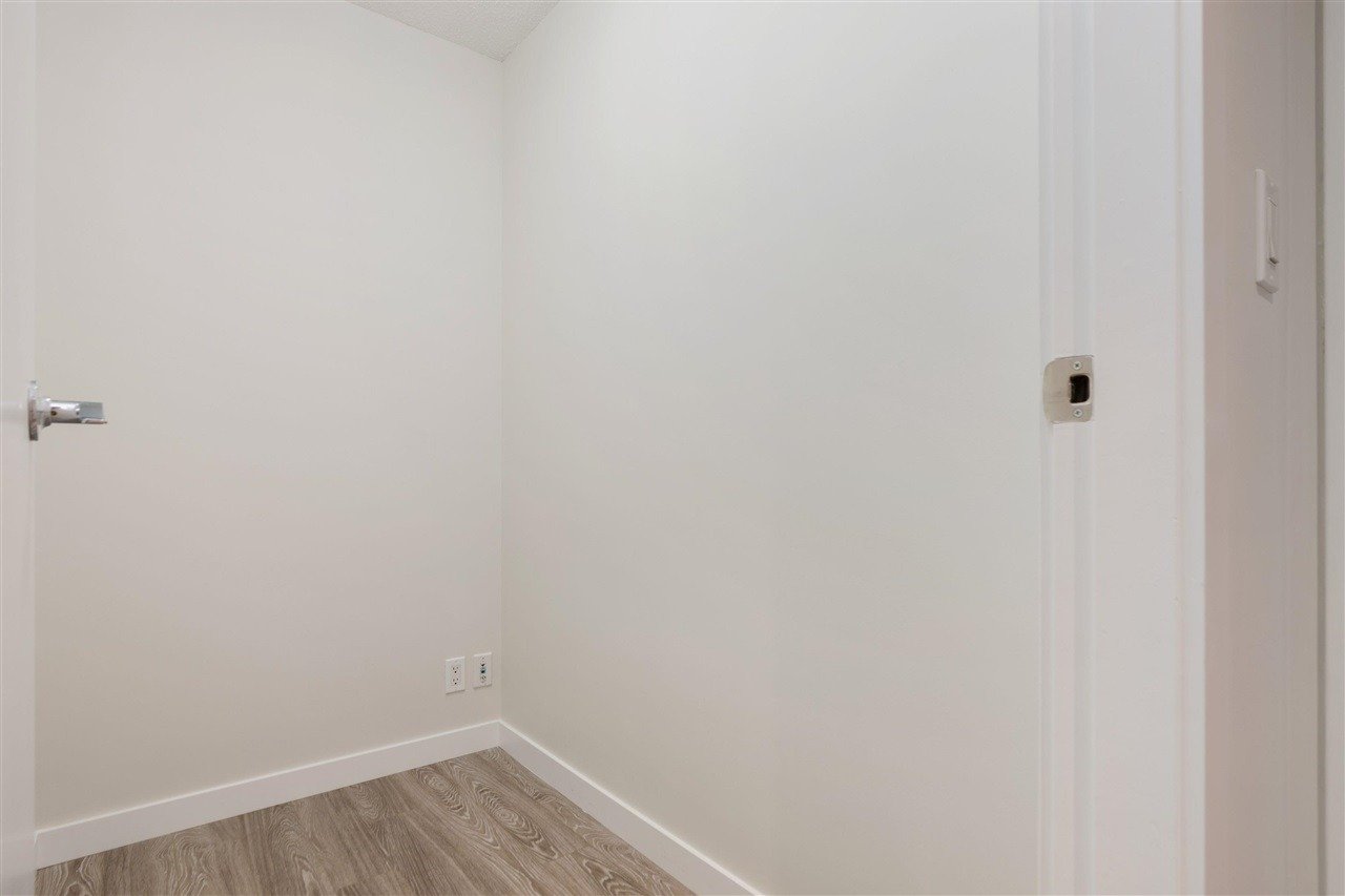 977 Mainland Street, #306