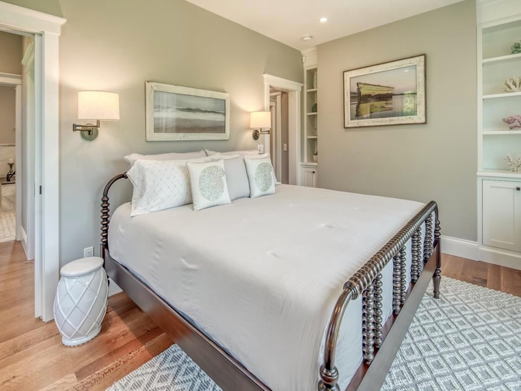 24 Paddock Rd