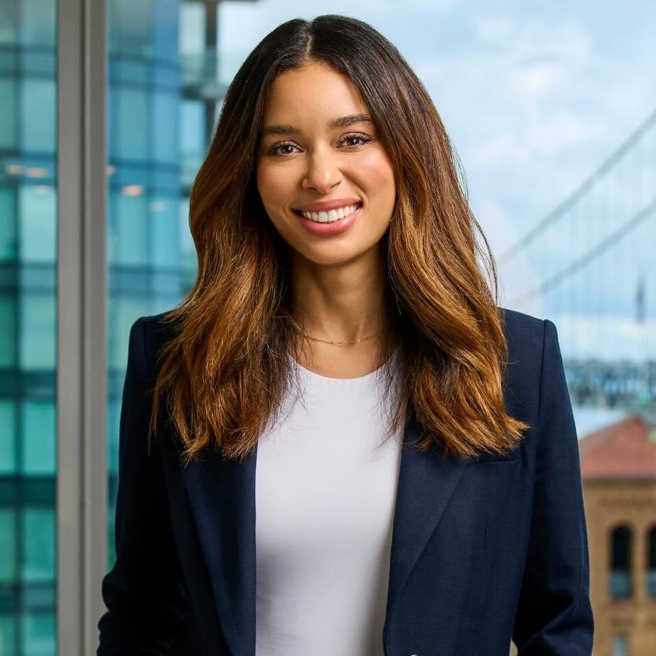 Liz Lanza San Francisco, CA Real Estate Agent Headshot