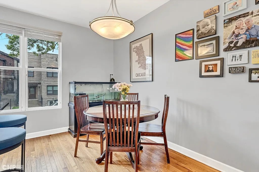 555 N Artesian Ave APT A