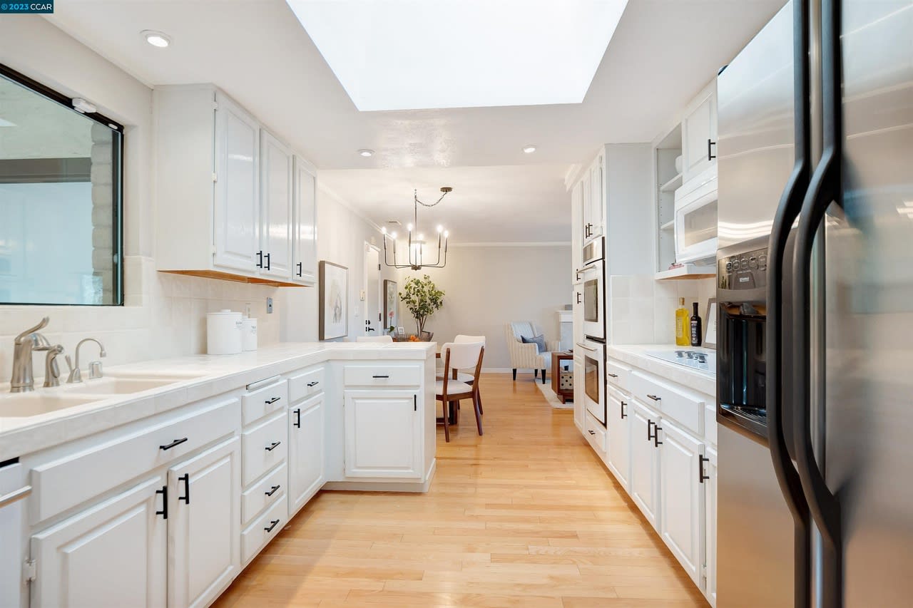 27 Saint Julie Court