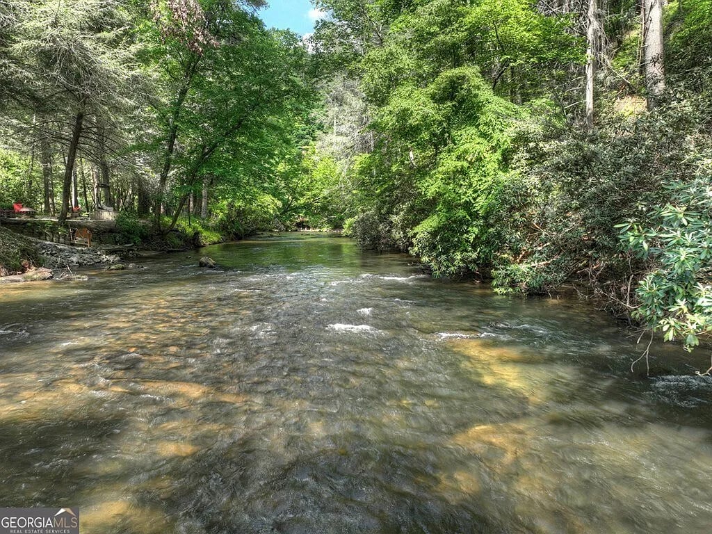 56 River Bend Trl
