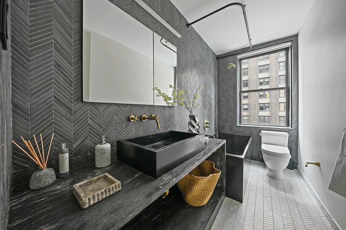 162 W 56th St #606