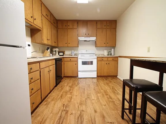 4810-12 Capitol Avenue