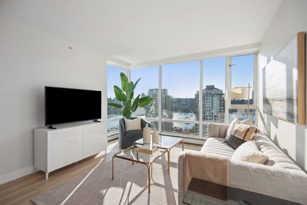 1201 Marinaside Cres, #2101