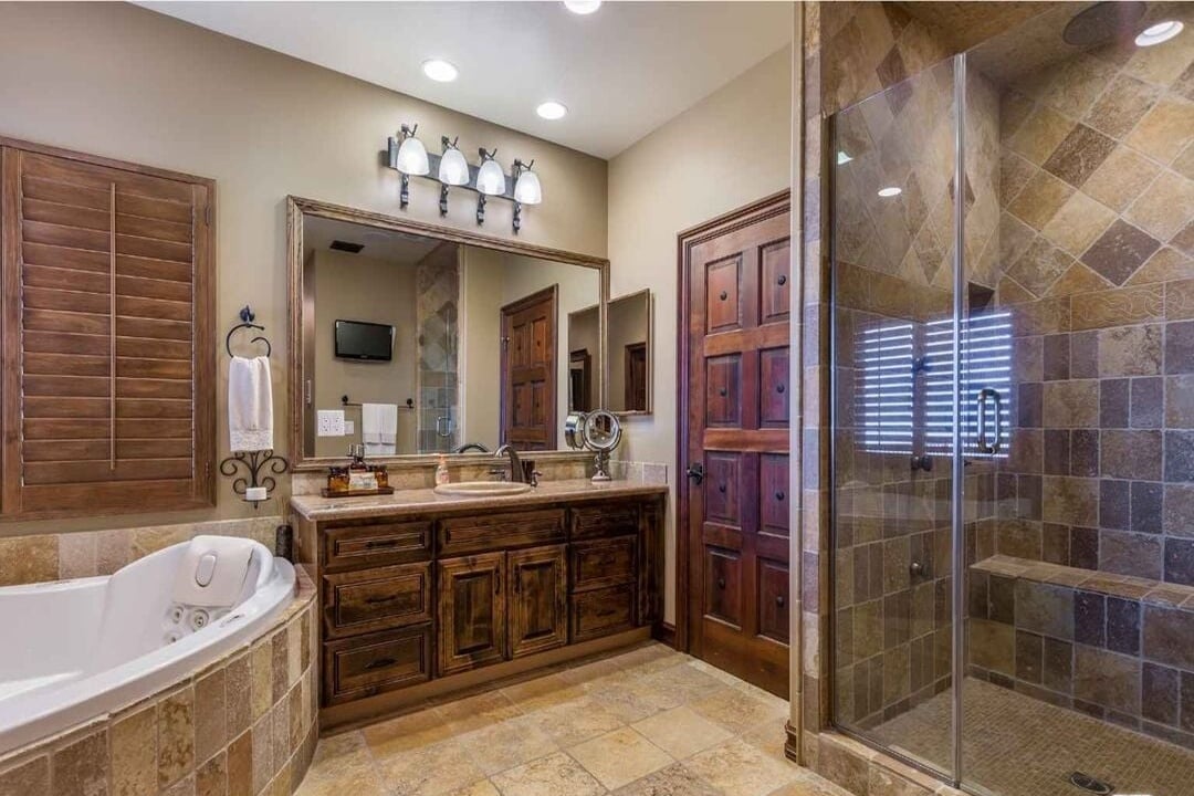 Celestia Crest, Venus Dr, 90046