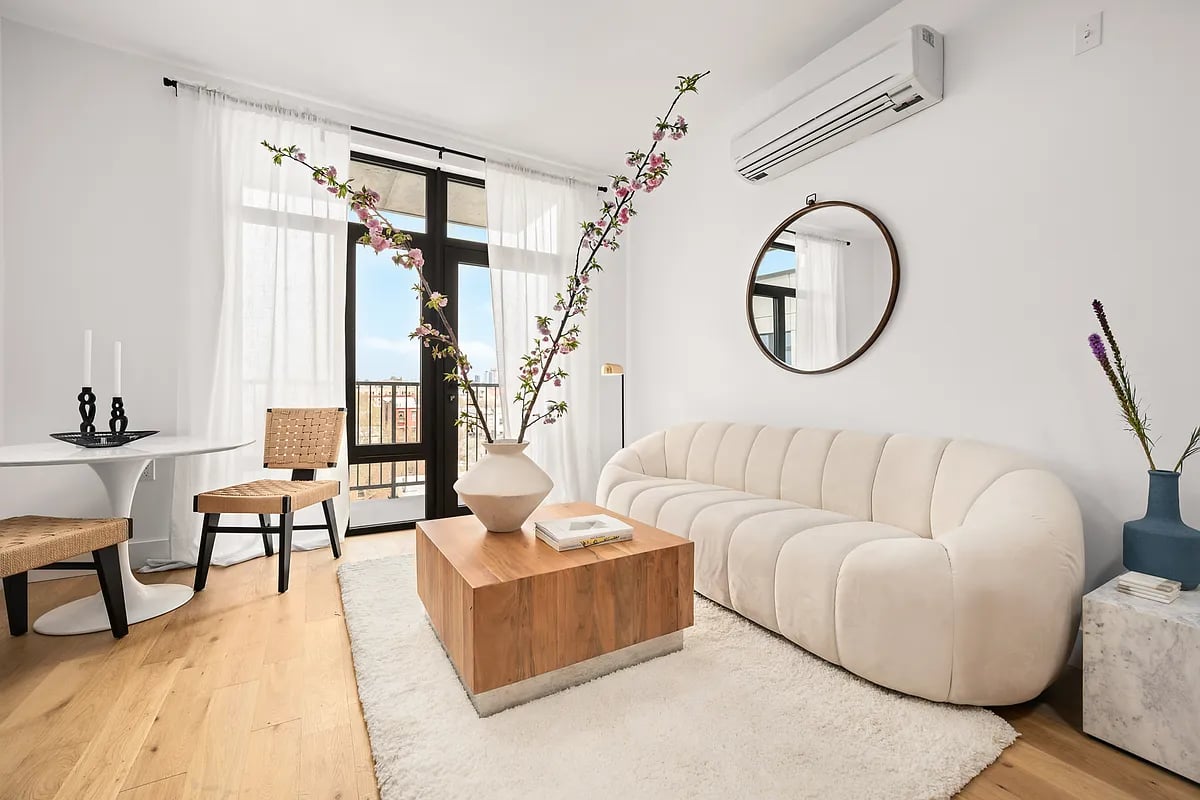 597 Grand St, #633 