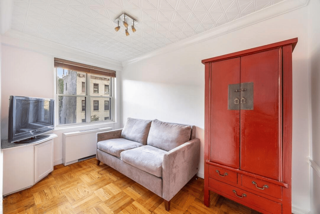 150 East 61st Street #5F