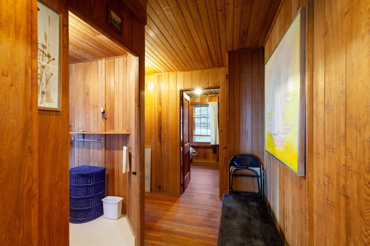 Martha's Vineyard Waterfront Retreat