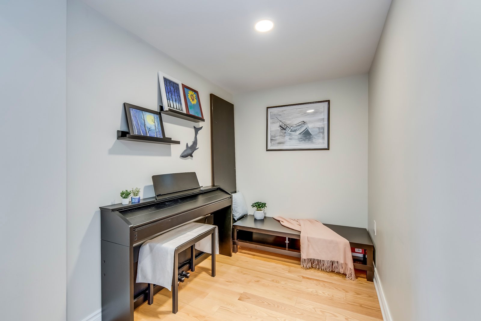 1038 Windbrook Grove