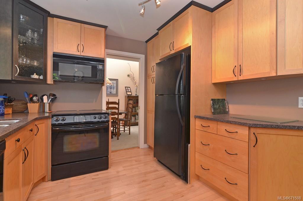 3985 Blenkinsop Rd