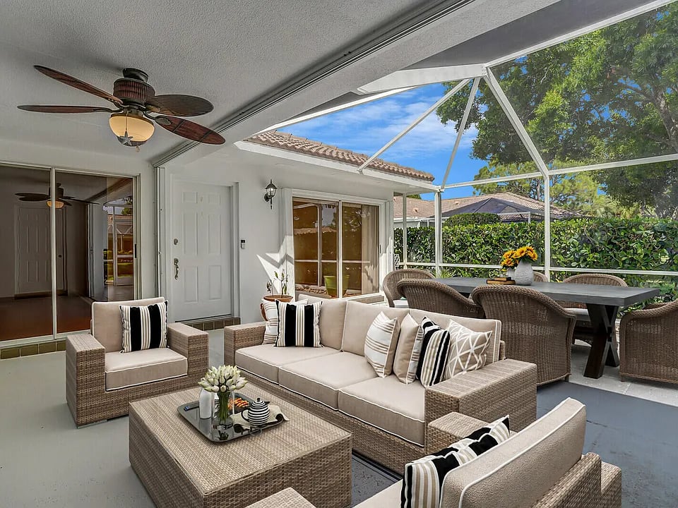 8002 Chapman Oak Court
